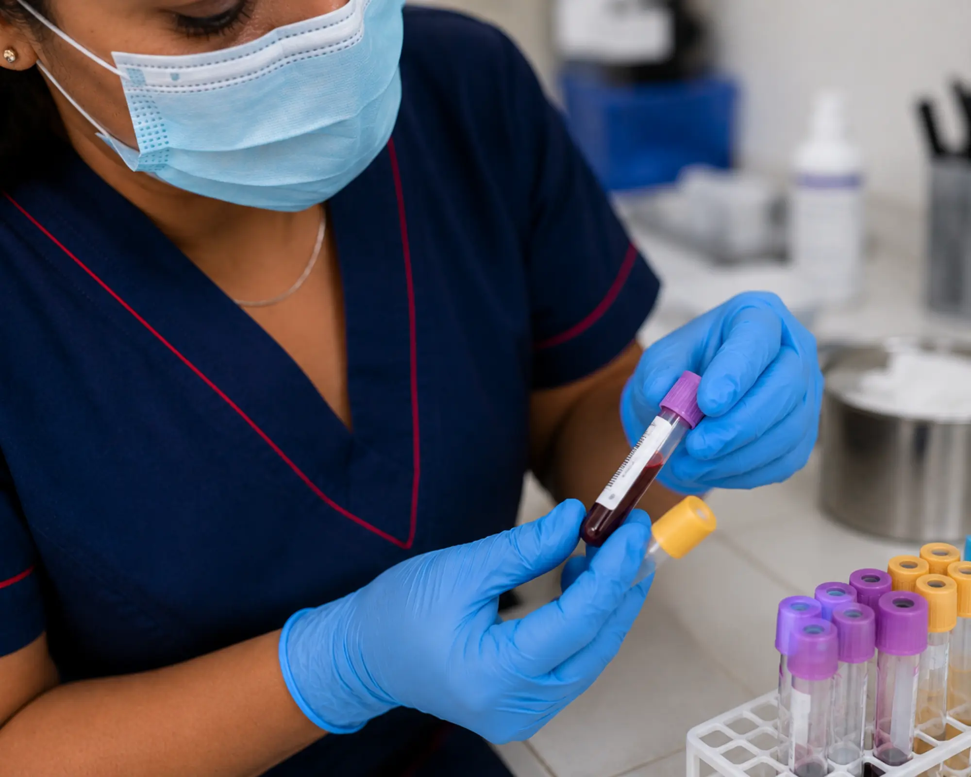 Laboratorio clínico a domicilio en Medellín — Manantial de Vida